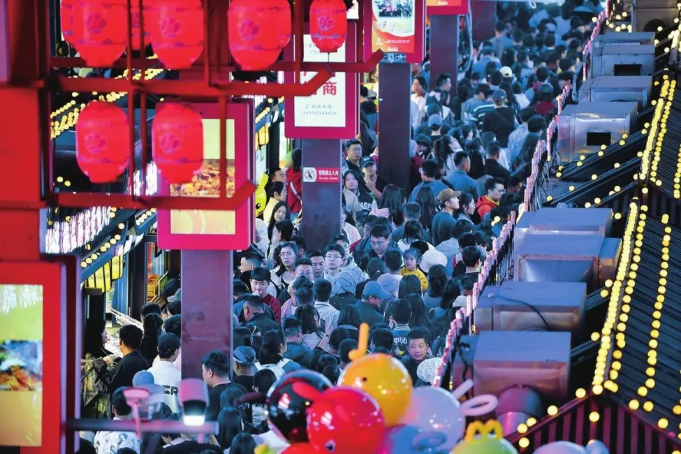 从“网红”到“长红” 怀远夜市缘何火出圈